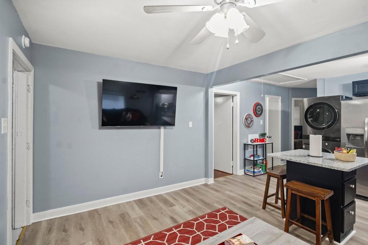 Rva 4 Bed, 3 Bath Getaway! Holiday home *